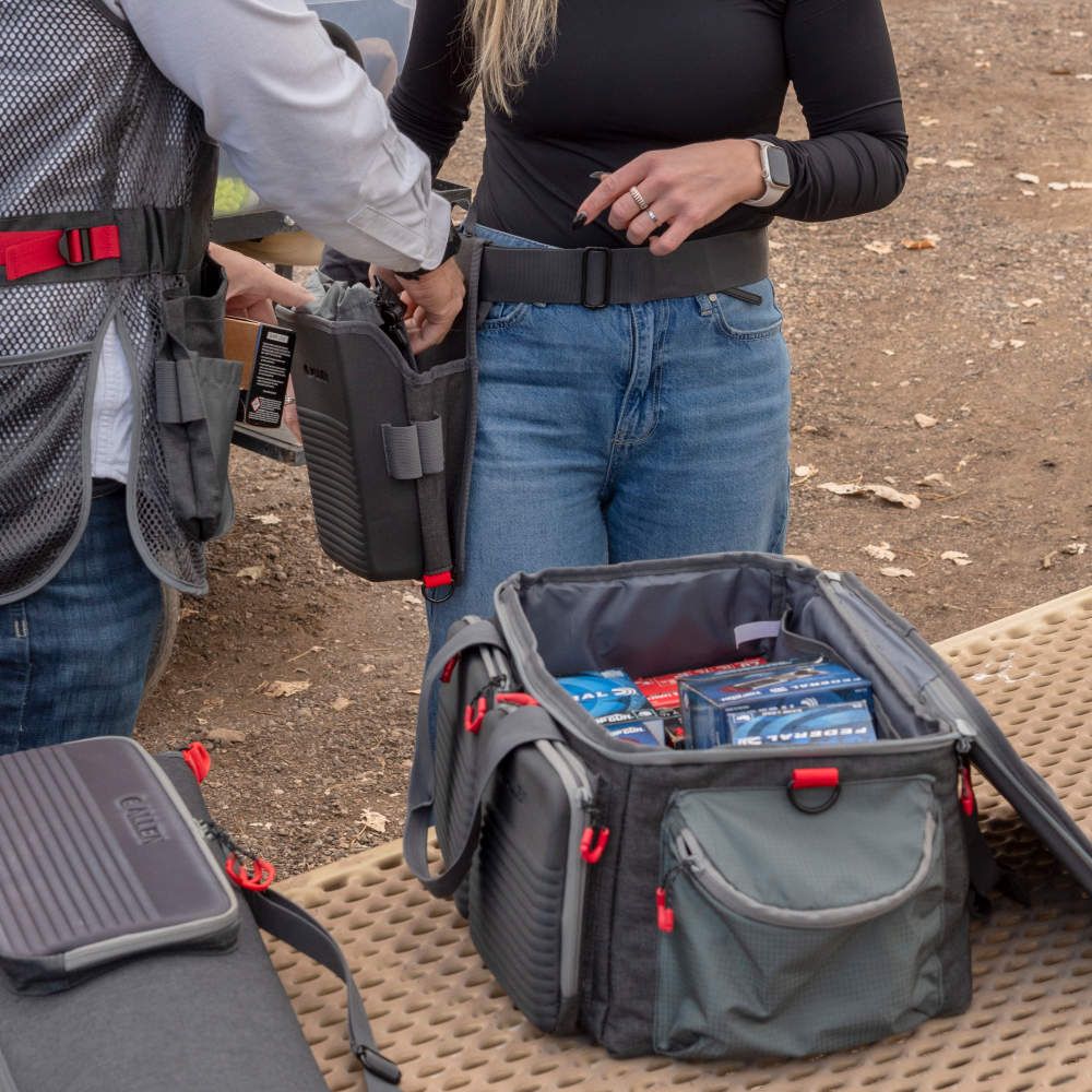 COMPETITOR PREMIUM RANGE BAG WITH FOLD-UP MAT GRAY MOLDED